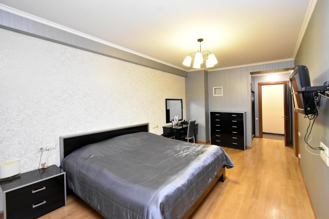 Dos Guest House エレバン エクステリア 写真